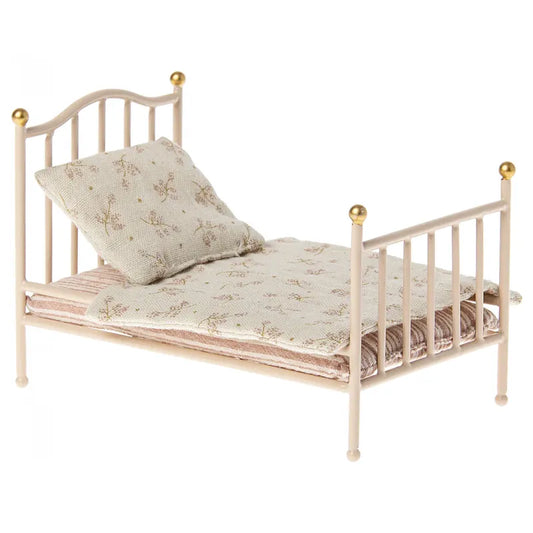 Vintage bed, Mouse - rose