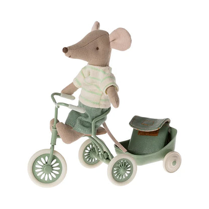 Tricycle mouse, Big brother with bag