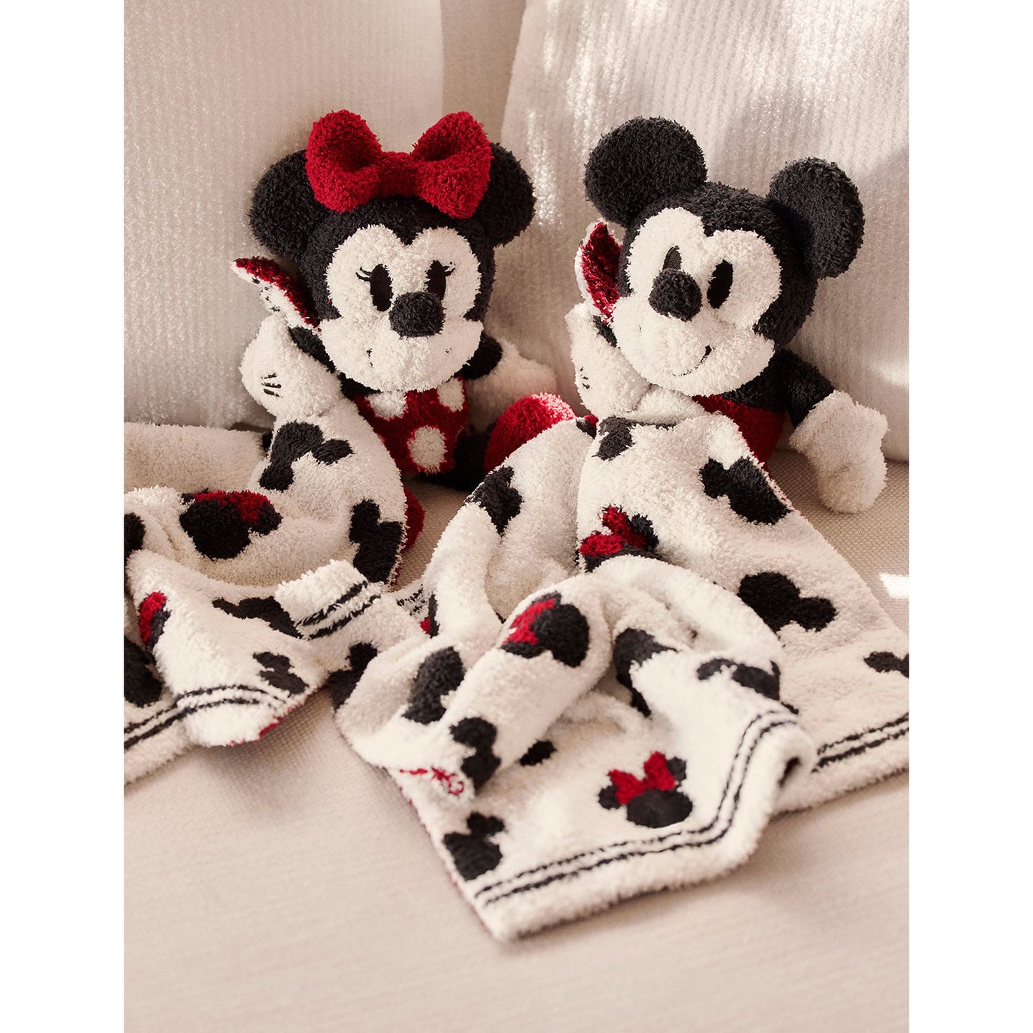 CozyChic® Disney Classic Mickey Mouse Blanket Buddie